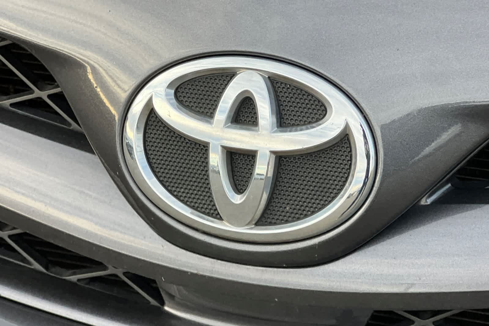Used 2011 Toyota Corolla LE FWD image 16