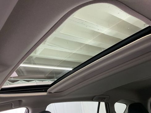 Used 2015 Toyota RAV4 XLE image 18