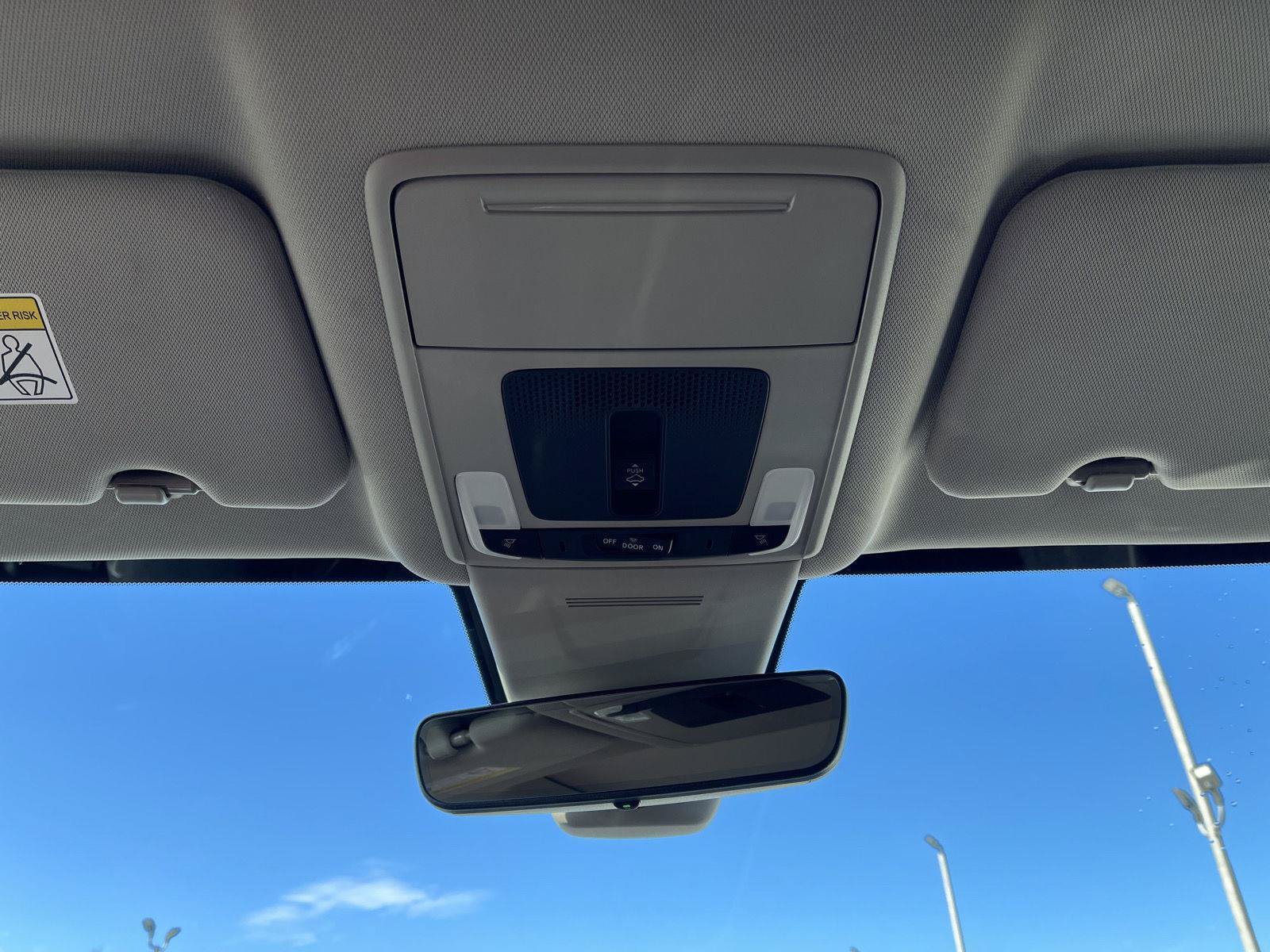 Used 2025 Honda CR-V EX-L image 12