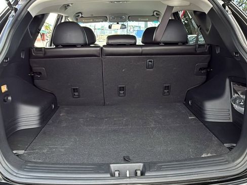 Used 2015 Hyundai Tucson GLS w/ Option Group 02 FWD image 9