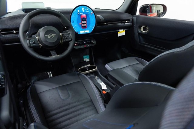 Certified 2026 MINI Cooper 4-Door Hardtop FWD image 18