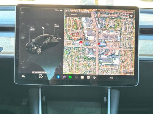 Used 2019 Tesla Model 3 Mid Range image 24