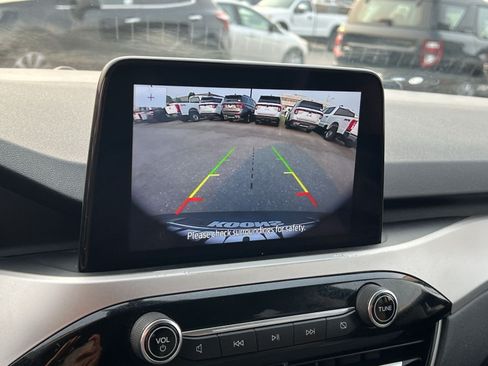 Used 2020 Ford Escape SE FWD image 19