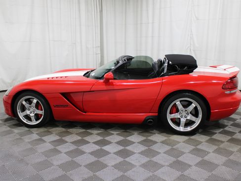Used 2004 Dodge Viper SRT-10 image 26