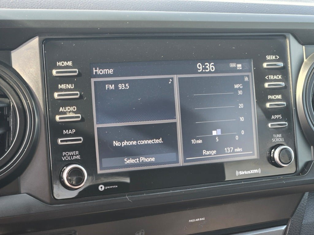 Used 2020 Toyota Tacoma SR AWD/4WD image 25