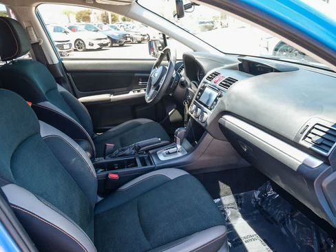 Used 2017 Subaru Crosstrek 2.0i Premium w/ Moonroof Package AWD/4WD image 16