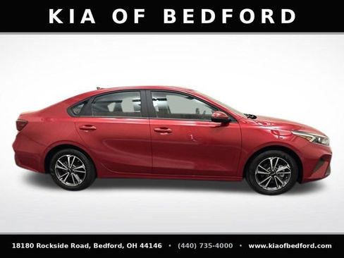 Used 2024 Kia Forte LXS w/ LXS Technology Package FWD image 4