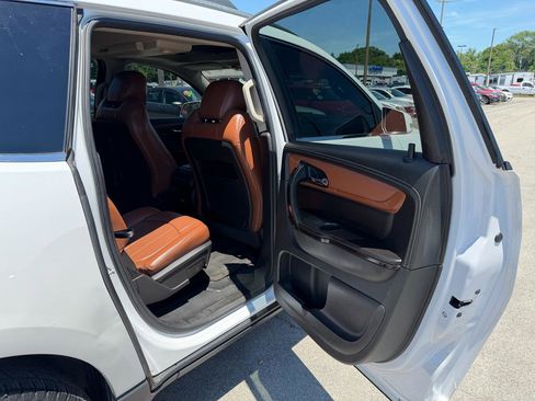 Used 2016 Chevrolet Traverse LTZ AWD/4WD image 10