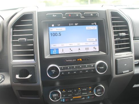Used 2019 Ford Expedition XLT w/ Equipment Group 202A RWD image 10