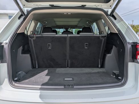 Used 2024 Volkswagen Atlas SE w/ Panoramic Sunroof Package image 13