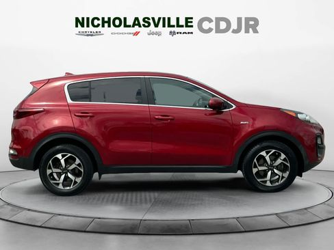 Used 2022 Kia Sportage LX AWD/4WD image 6