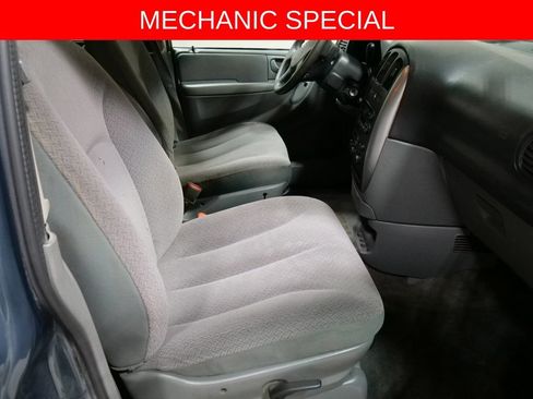 Used 2007 Dodge Caravan SXT w/ Popular Equipment Group I FWD image 8