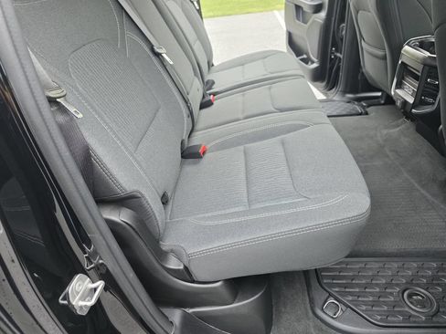 Used 2021 RAM 1500 Big Horn AWD/4WD image 16