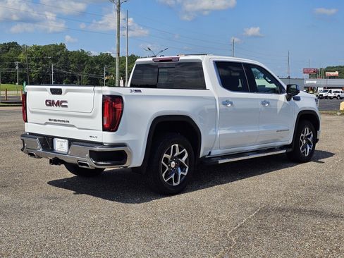 Used 2024 GMC Sierra 1500 SLT w/ SLT Premium Plus Package AWD/4WD image 9