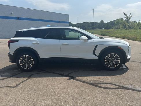 Used 2024 Chevrolet Blazer EV LT AWD/4WD image 6