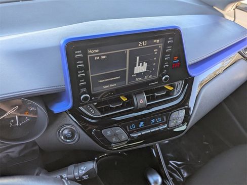 Used 2021 Toyota C-HR XLE image 23