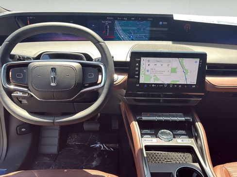 New 2026 Lincoln Nautilus Reserve AWD/4WD image 24