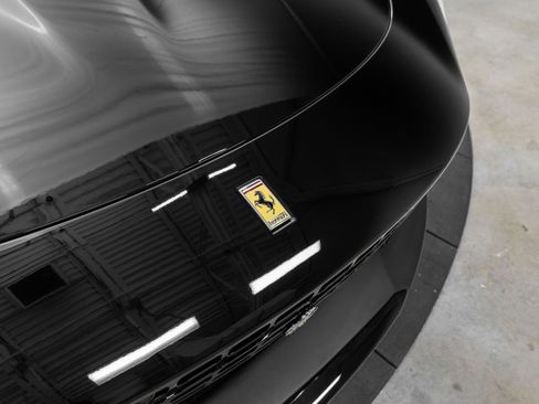 Certified 2025 Ferrari Roma Base image 87