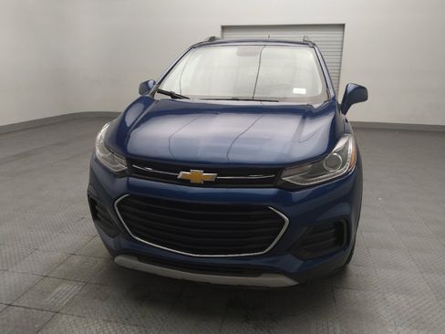 Used 2020 Chevrolet Trax LT w/ LT Convenience Package FWD image 15
