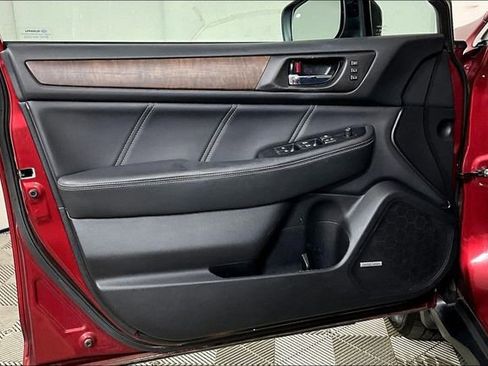 Used 2018 Subaru Outback 2.5i Limited image 23