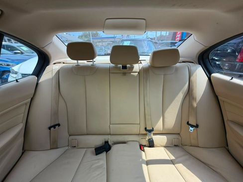 Used 2013 BMW 328i xDrive Sedan AWD/4WD image 29
