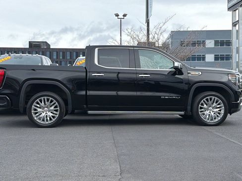Used 2023 GMC Sierra 1500 Denali w/ Denali Reserve Package image 2