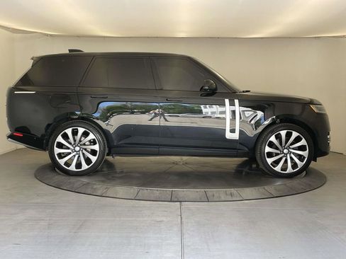 Used 2023 Land Rover Range Rover Autobiography AWD/4WD image 6