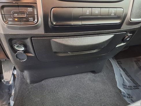 Used 2024 RAM 1500 Classic Warlock image 9