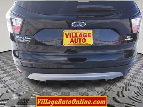 Used 2017 Ford Escape SE w/ Equipment Group 201A image 11