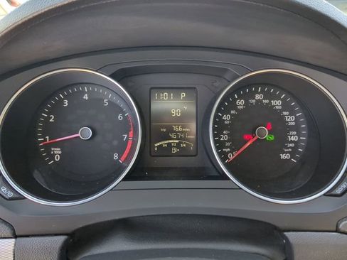 Used 2015 Volkswagen Jetta SE FWD image 29