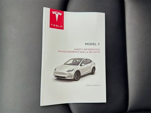 Used 2023 Tesla Model Y 2WD image 59