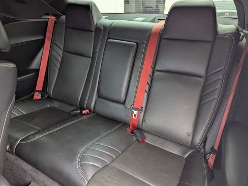 Used 2016 Dodge Challenger SRT w/ Technology Group RWD image 13