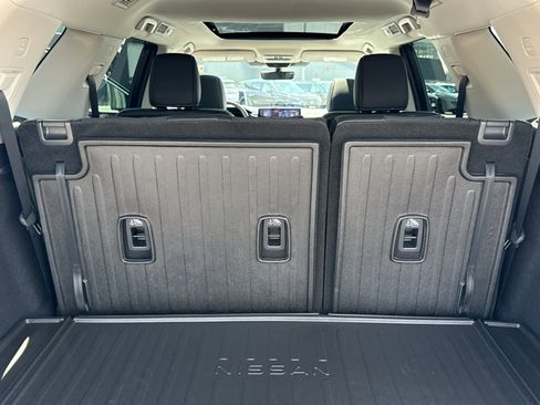 New 2026 Nissan Pathfinder Platinum AWD/4WD image 38