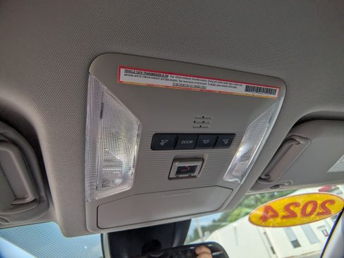 Used 2024 Toyota RAV4 XLE FWD image 19