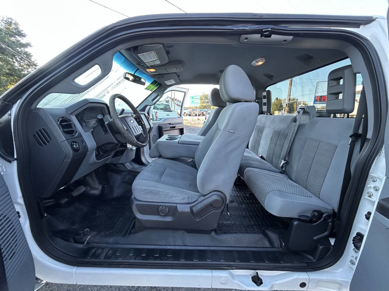 Used 2016 Ford F350 XL w/ Power Equipment Group AWD/4WD image 18