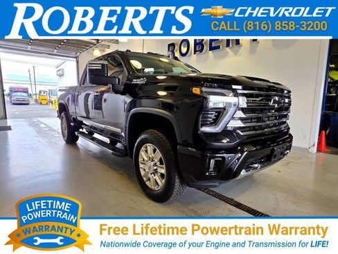Used 2024 Chevrolet Silverado 2500 High Country w/ High Country Premium Package AWD/4WD image 1