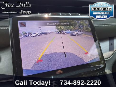 Used 2025 Jeep Grand Cherokee Limited AWD/4WD image 21