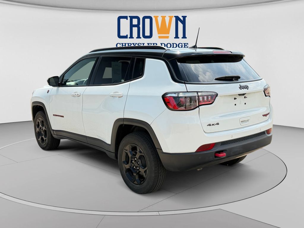 Used 2023 Jeep Compass Trailhawk w/ Sun and Sound Group AWD/4WD image 5