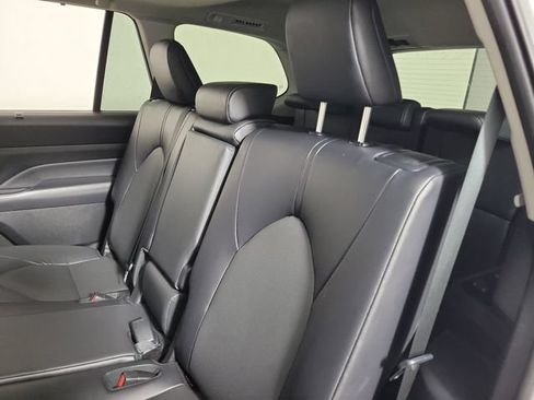 Used 2024 Toyota Grand Highlander FWD image 13