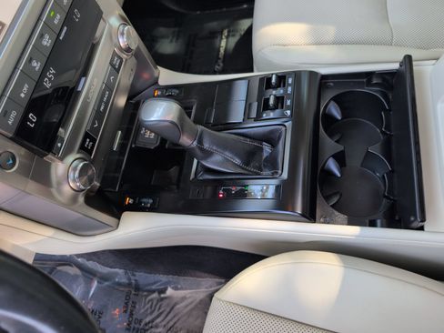 Certified 2020 Lexus GX 460 Premium w/ Premium Package AWD/4WD image 15