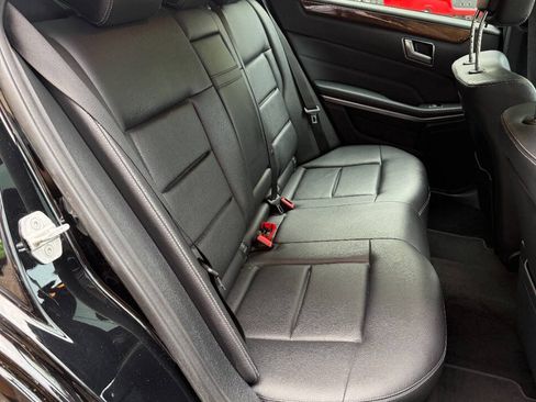 Used 2016 Mercedes-Benz E 350 4MATIC Sedan image 31