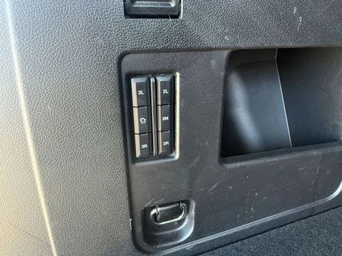 Used 2018 Ford Expedition Limited AWD/4WD image 19