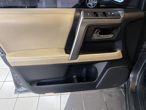 Used 2017 Toyota 4Runner SR5 image 19