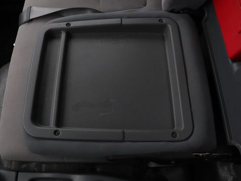 Used 2020 Isuzu NPR image 14