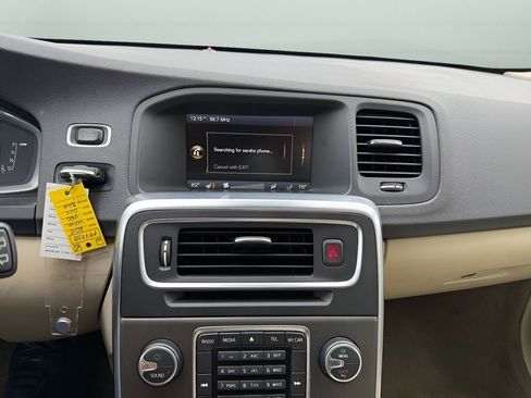 Used 2015 Volvo V60 T5 Premier Plus image 24