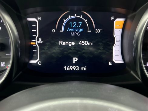 Used 2022 Jeep Gladiator Rubicon w/ Cold Weather Group AWD/4WD image 8