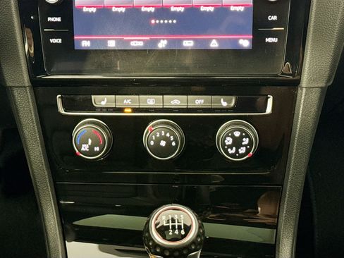 Used 2021 Volkswagen GTI SE FWD image 27