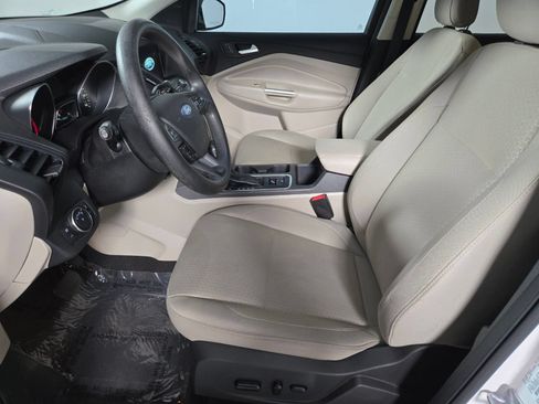 Used 2019 Ford Escape SE FWD image 10