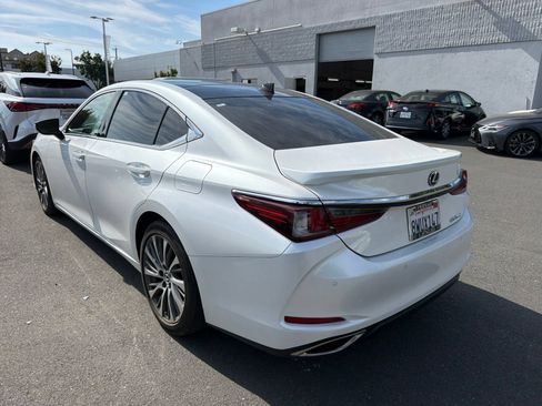 Used 2021 Lexus ES 350 w/ Premium Package FWD image 4