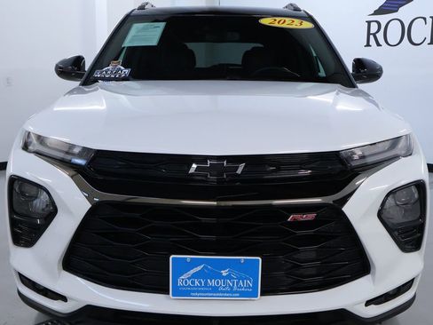Used 2023 Chevrolet TrailBlazer RS image 2